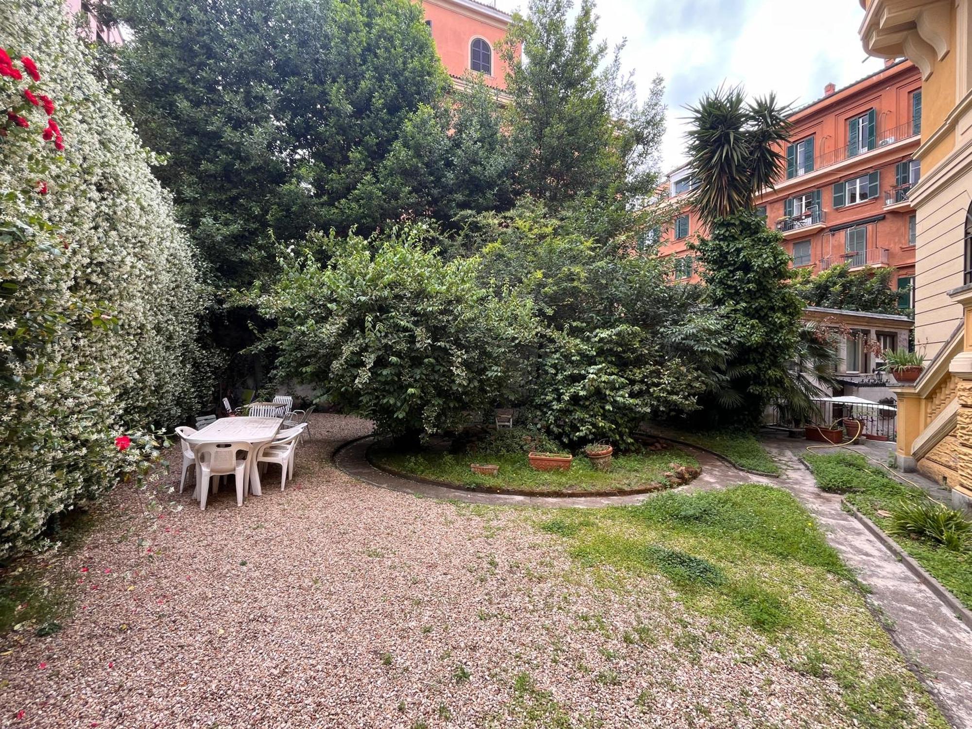 Barberina Apartment Rome